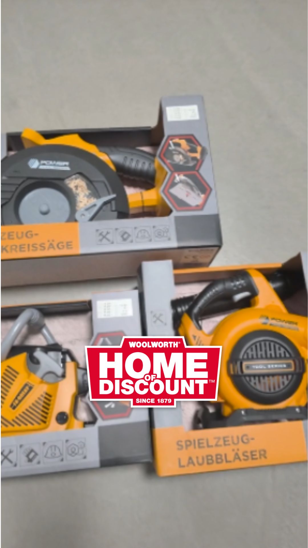 🔧✨ Spielend den Garten erobern! ✨🔧 Unsere robusten Kinderspielzeuge im Werkstatt- & Garten-Look…